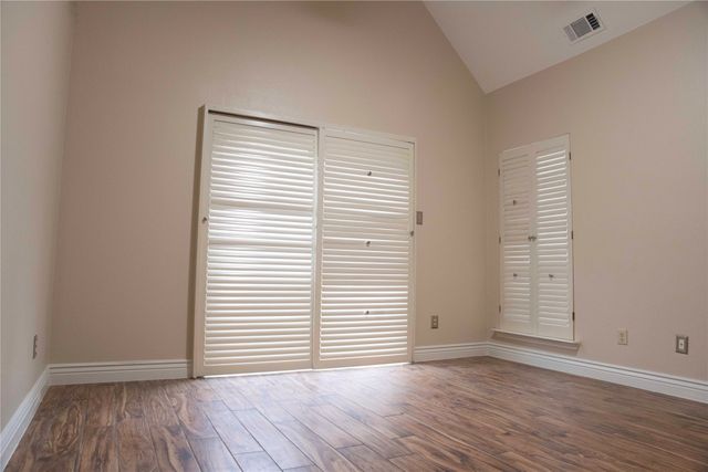 5556 Bentwood Trail, Dallas, TX 75252