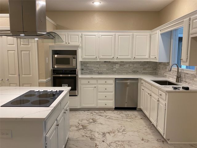 5556 Bentwood Trail, Dallas, TX 75252