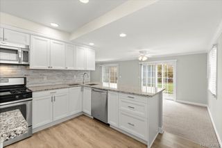 1313 Royal Avenue, Royal Oak, MI 48073