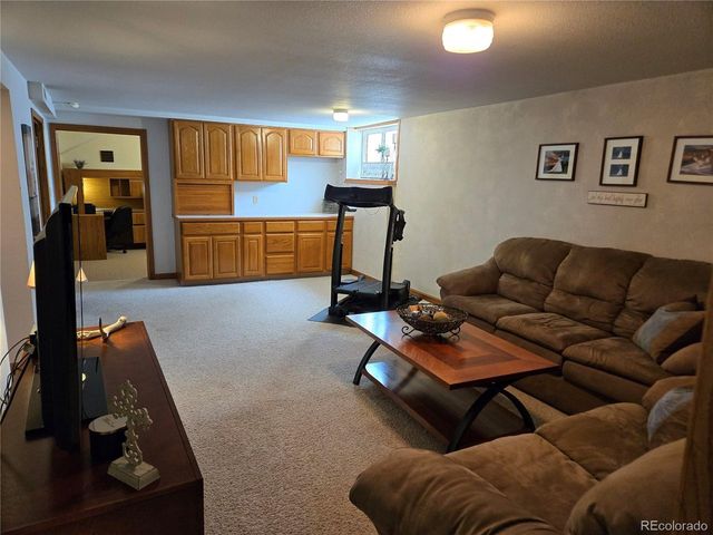 148 15th St, Burlington, CO 80807