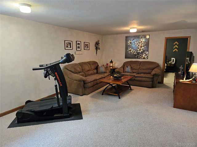 148 15th St, Burlington, CO 80807