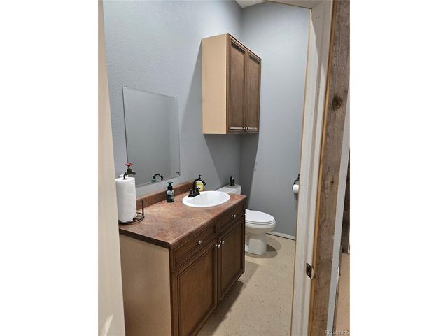 148 15th St, Burlington, CO 80807