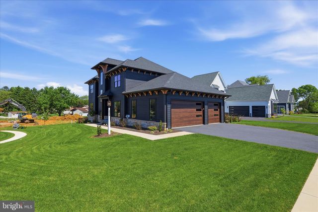 5848 WILD LILAC DR, East Petersburg, PA 17520