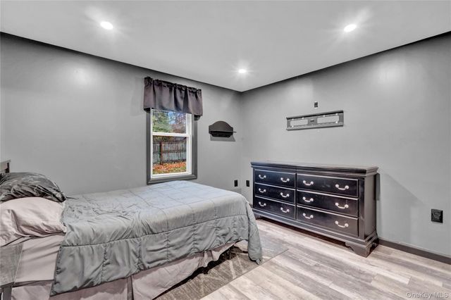 27 Kirby Lane, Ronkonkoma, NY 11779