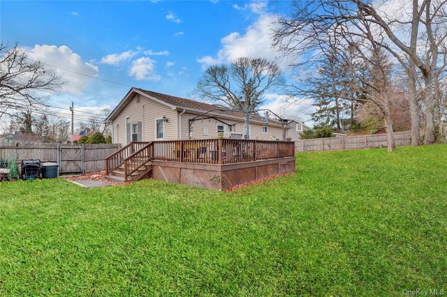 27 Kirby Lane, Ronkonkoma, NY 11779