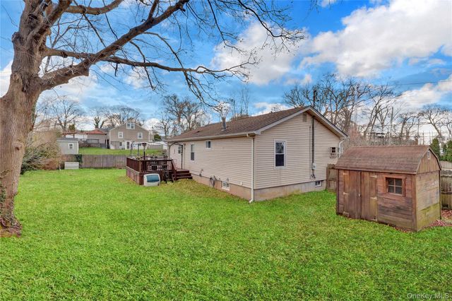 27 Kirby Lane, Ronkonkoma, NY 11779