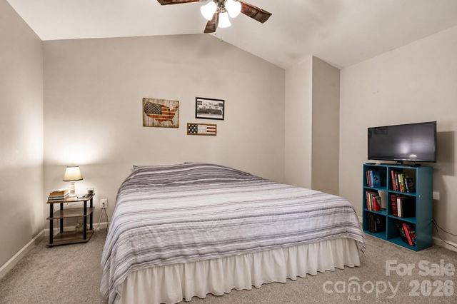 6355 Windsor Gate Lane, Charlotte, NC 28215
