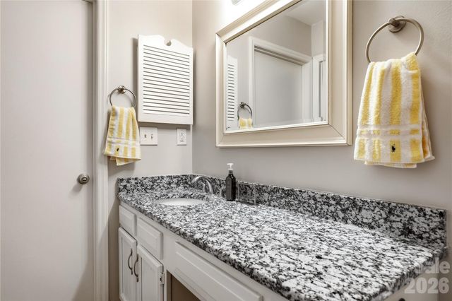6355 Windsor Gate Lane, Charlotte, NC 28215
