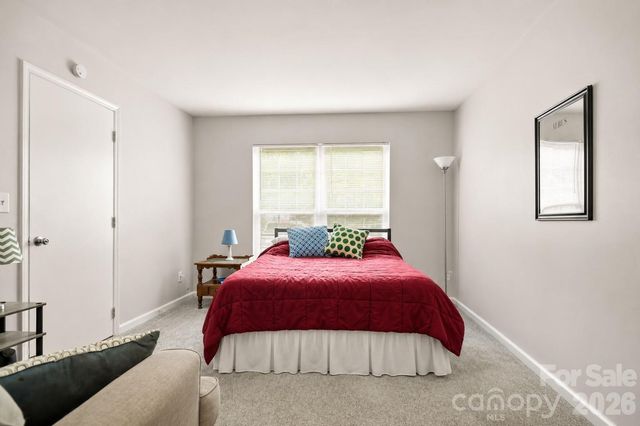 6355 Windsor Gate Lane, Charlotte, NC 28215