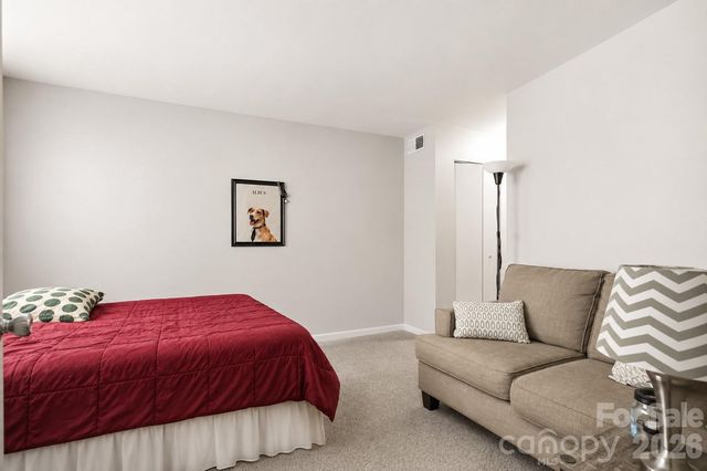 6355 Windsor Gate Lane, Charlotte, NC 28215