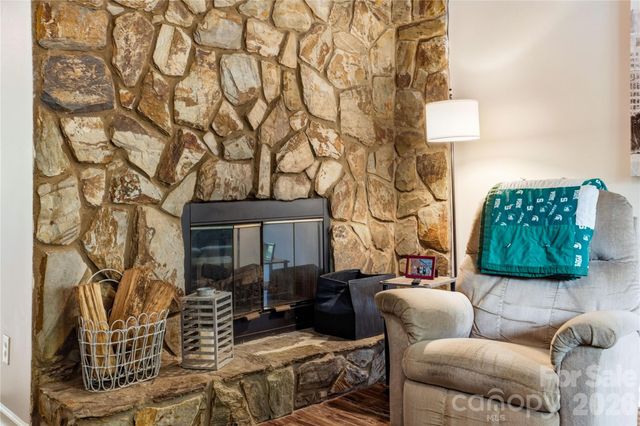 6355 Windsor Gate Lane, Charlotte, NC 28215