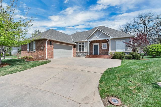 2014 N Paddock Green Ct, Wichita, KS 67206