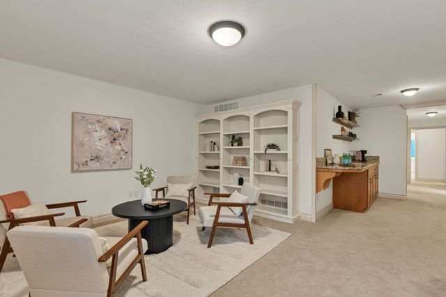 2014 N Paddock Green Ct, Wichita, KS 67206