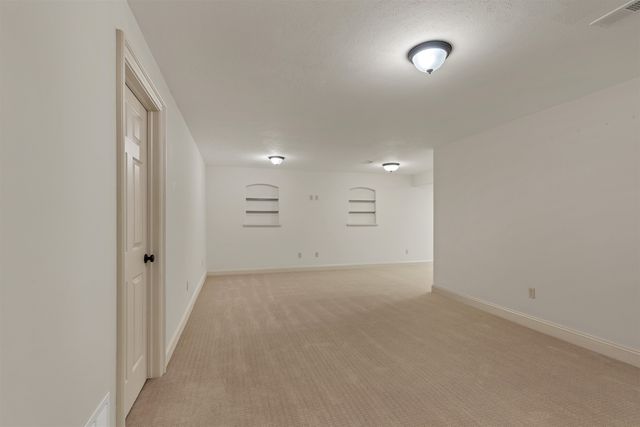 2014 N Paddock Green Ct, Wichita, KS 67206