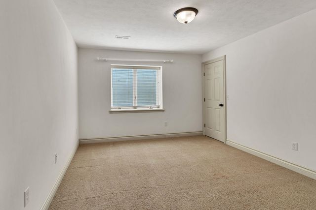 2014 N Paddock Green Ct, Wichita, KS 67206