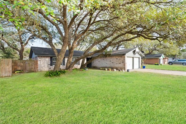 2130 Eastwind St, Ingleside, TX 78362