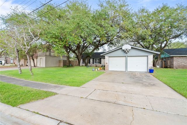 2130 Eastwind St, Ingleside, TX 78362