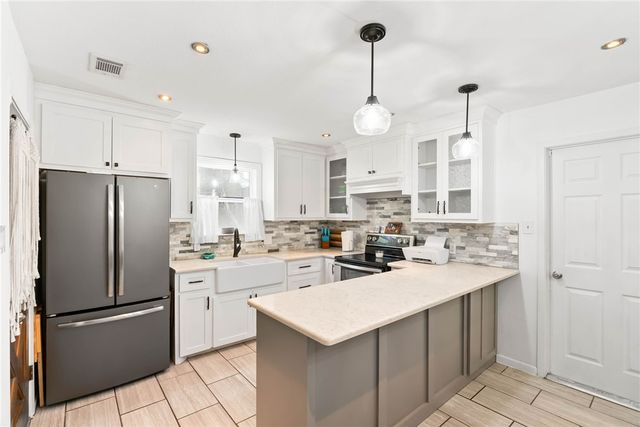 2130 Eastwind St, Ingleside, TX 78362