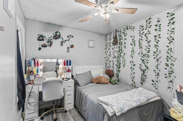 38 N Old Military Rd, Summertown, TN 38483