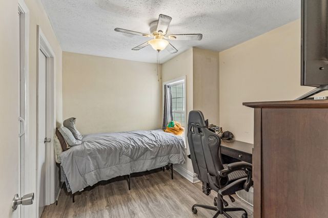 38 N Old Military Rd, Summertown, TN 38483