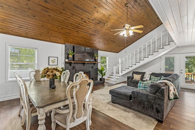 38 N Old Military Rd, Summertown, TN 38483