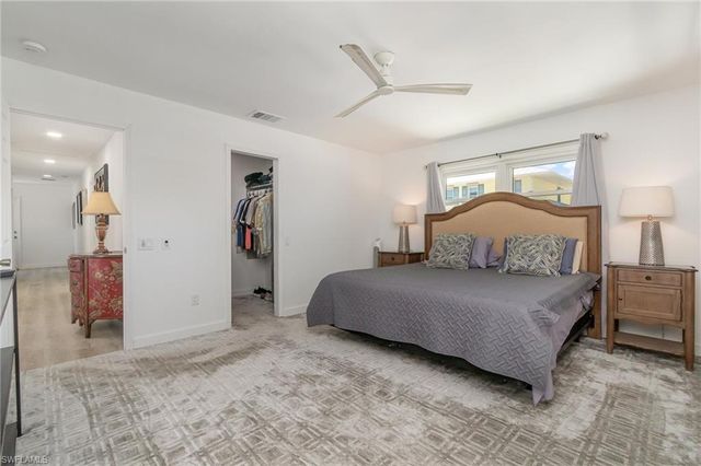 240 Driftwood LN, Fort Myers Beach, FL 33931