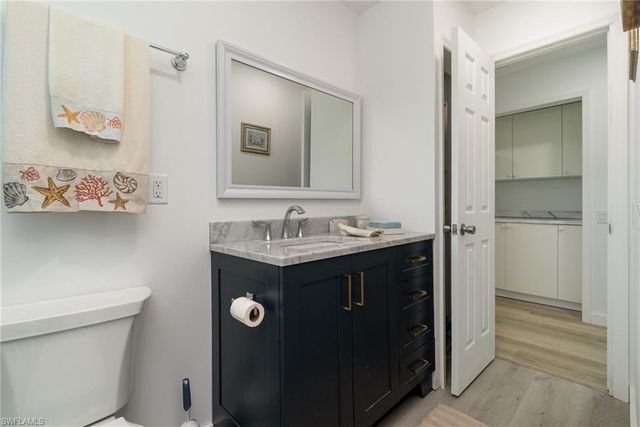 240 Driftwood LN, Fort Myers Beach, FL 33931