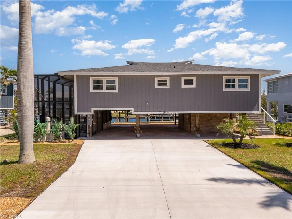 240 Driftwood LN, FORT MYERS BEACH, FL 33931 — photo 4