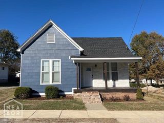 409 W Hunt Street, Paragould, AR 72450