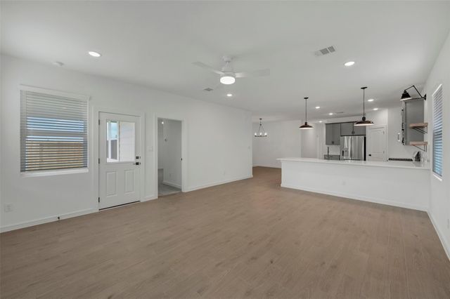 436 East Rose Marie Lane, Montgomery, TX 77356