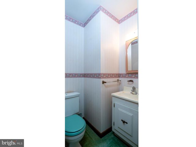 6108 EVERGLADES DR, Alexandria, VA 22312
