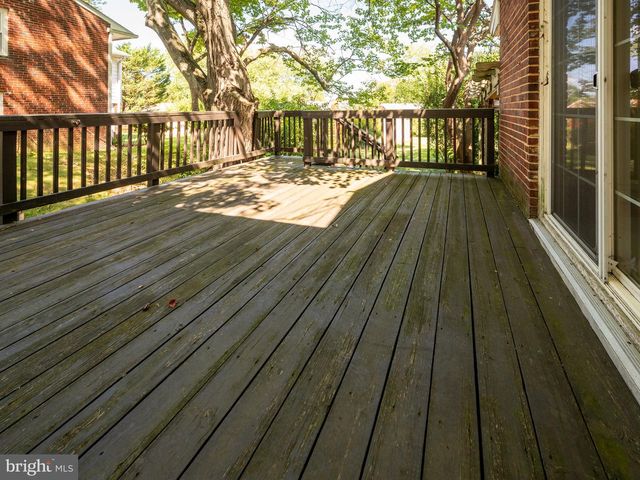 6108 EVERGLADES DR, Alexandria, VA 22312