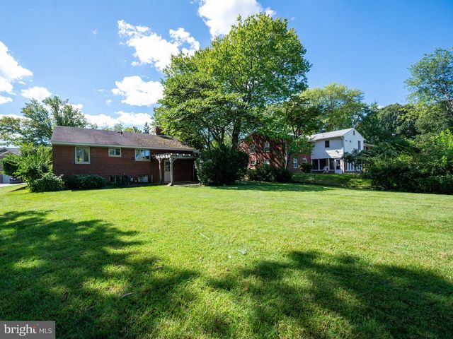 6108 EVERGLADES DR, Alexandria, VA 22312
