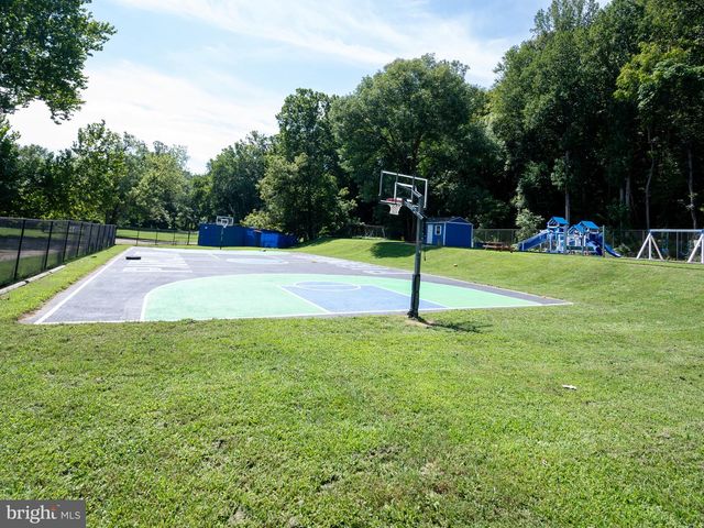 6108 EVERGLADES DR, Alexandria, VA 22312