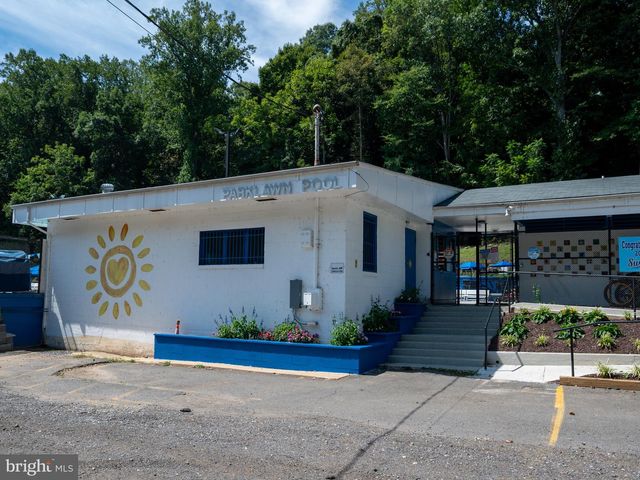6108 EVERGLADES DR, Alexandria, VA 22312