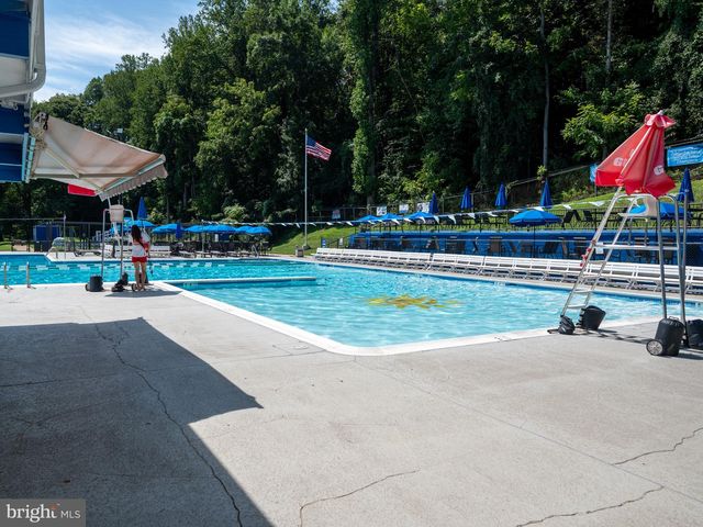 6108 EVERGLADES DR, Alexandria, VA 22312