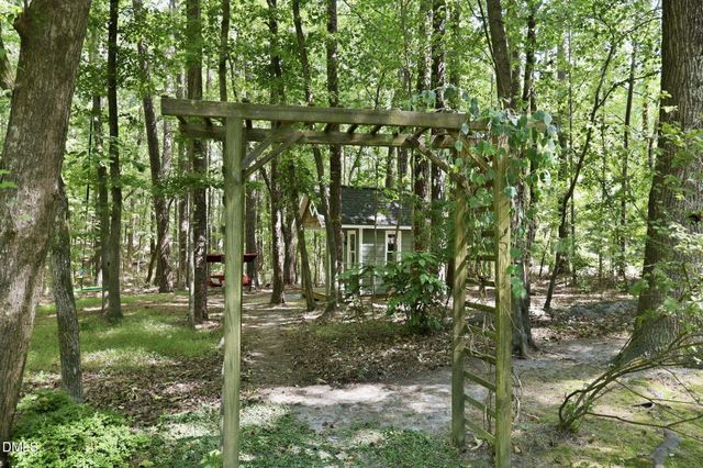 3201 Fox Terrace Drive, Apex, NC 27502