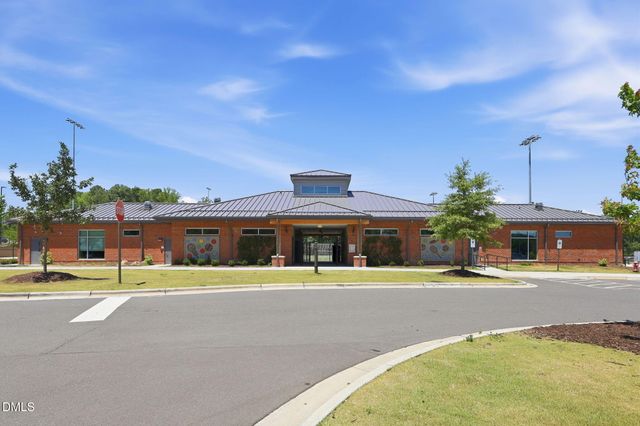 3201 Fox Terrace Drive, Apex, NC 27502
