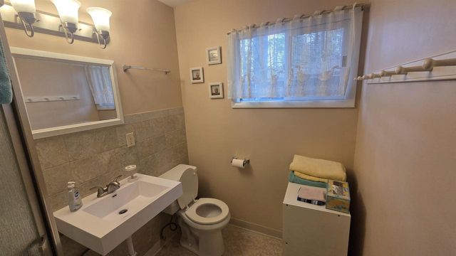 284 S Parker Lake Road, Oxford, WI 53952