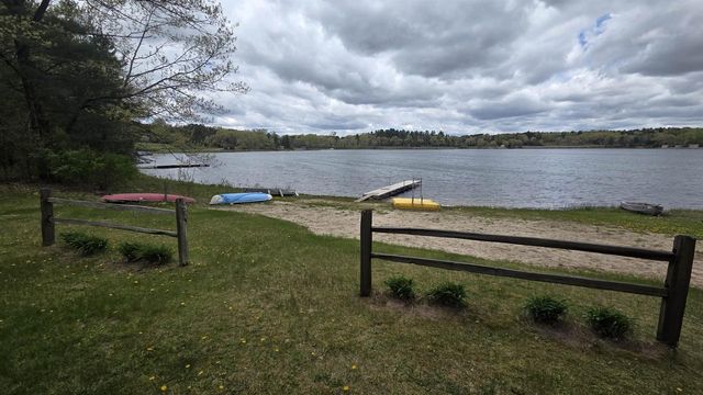 284 S Parker Lake Road, Oxford, WI 53952