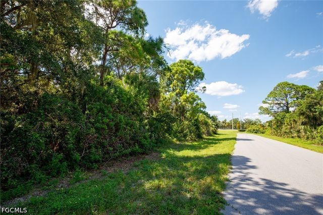 175 Sesame RD E, Rotonda West, FL 33947