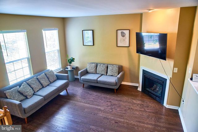 21760 GOOSE CROSS TER, Ashburn, VA 20147