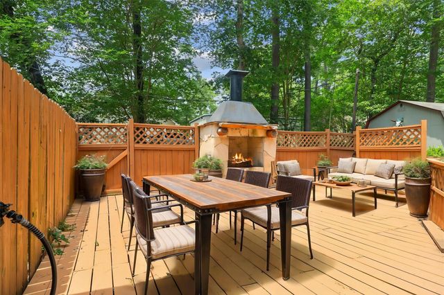 38614 Angel Oaks Drive, Magnolia, TX 77355