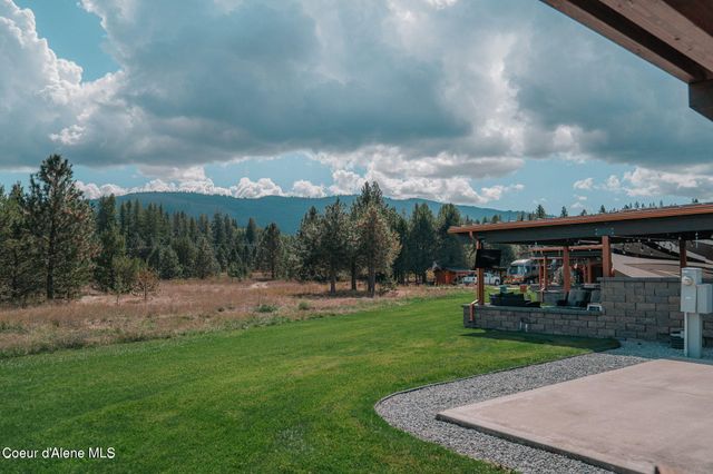 43 Sand Trap LN, Blanchard, ID 83804