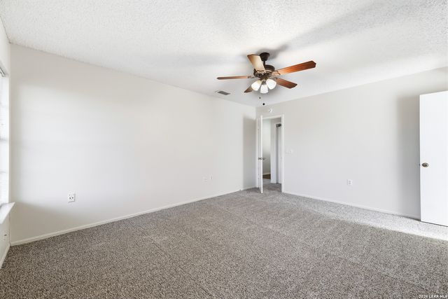 10434 SHALLOW XING, Converse, TX 78109
