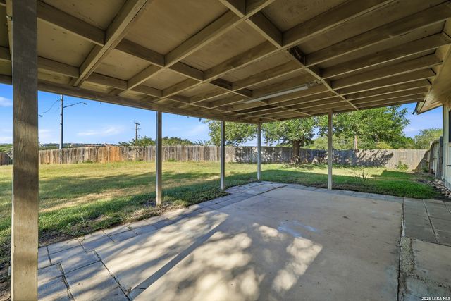 10434 SHALLOW XING, Converse, TX 78109