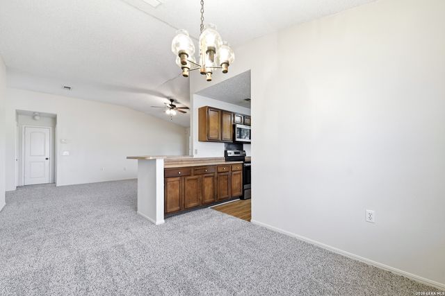 10434 SHALLOW XING, Converse, TX 78109