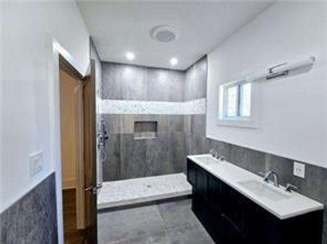 1022 Mayson Turner Road NW, Atlanta, GA 30314