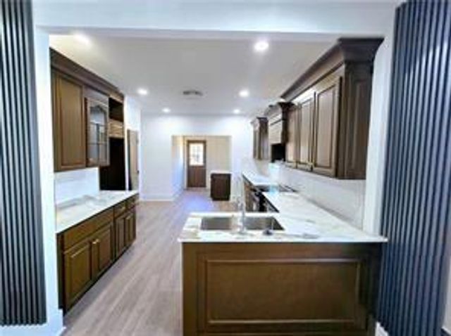 1022 Mayson Turner Road NW, Atlanta, GA 30314