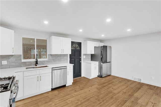 409 Grove Rd, Verona, PA 15147